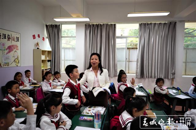 教师节 武成小学张文 (2).jpg